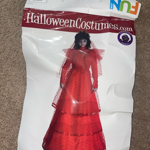 Bride of BeatleJuice Halloween costume + wig. - Picture 2 of 5